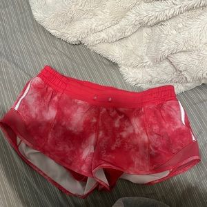 size 4 red marbled lulu shorts
